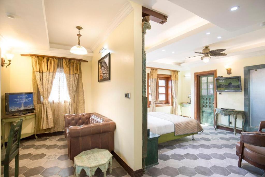 Heritage Hotel Suites And Spa Pokhara Dış mekan fotoğraf